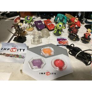 Disney infinity figures power disc. 1 base